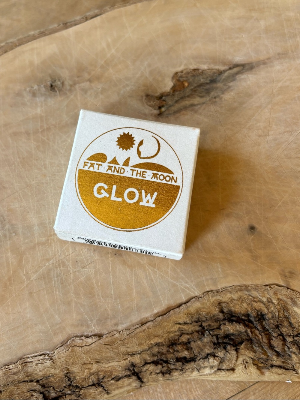 All Natural “Fat and The Moon” Highlighter
